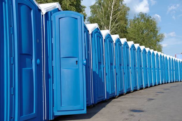 Best Portable restroom solutions  in Highland, AR